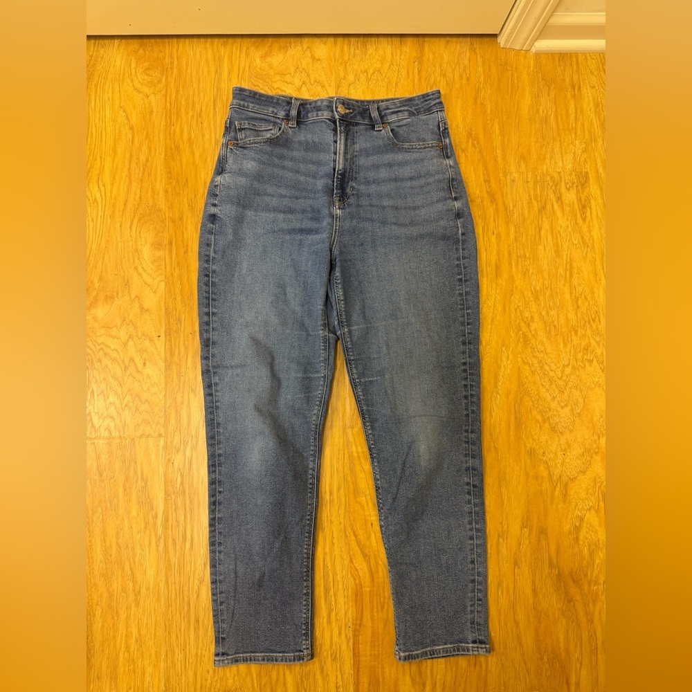 Women’s American Eagle Medium Wash Boyfriend Jeans